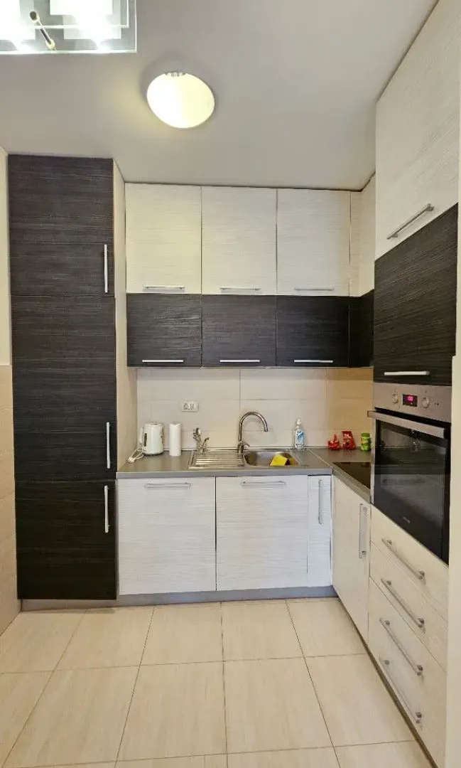 Izdavanje, jednosoban stan, 47m², Blok 6, Podgorica
