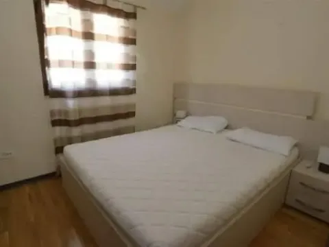 Rent, three bedroom apartment, 110m², Babin Do, Budva - image 7