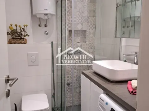 Izdavanje, jednosoban stan, 36m², Vračar Sve Podlokacije, Beograd - image 11