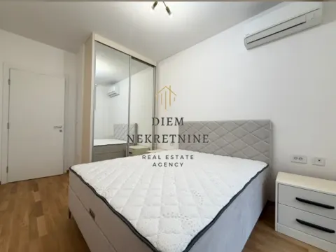 Rent, two bedroom apartment, 85m², Stari Aerodrom, Podgorica - image 9