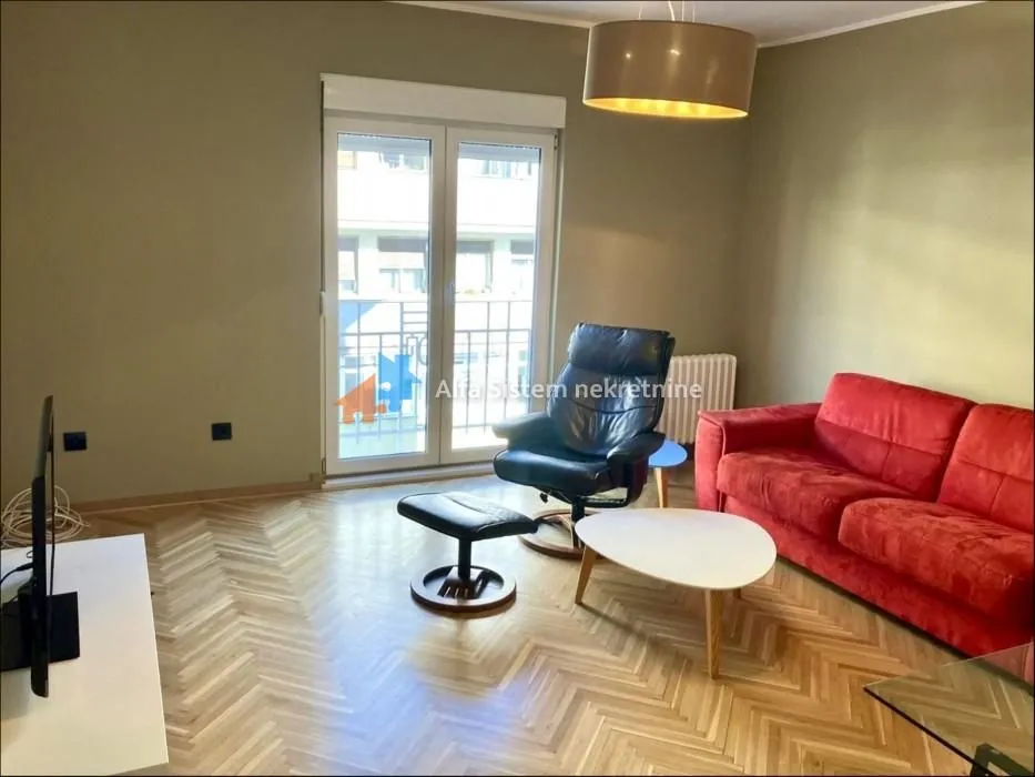 Rent, three bedroom apartment, 80m², Slavija, Vračar Sve Podlokacije