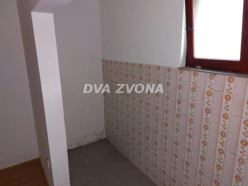 Prodaja, kuća, 400m², Sremska Kamenica, Petrovaradin