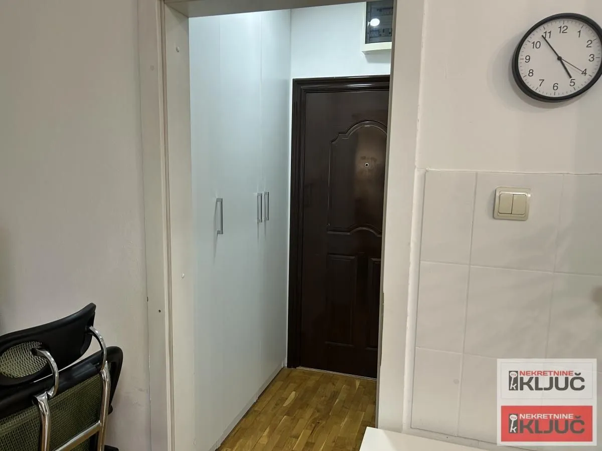 Prodaja, jednosoban stan, 28m², Centar, Novi Sad