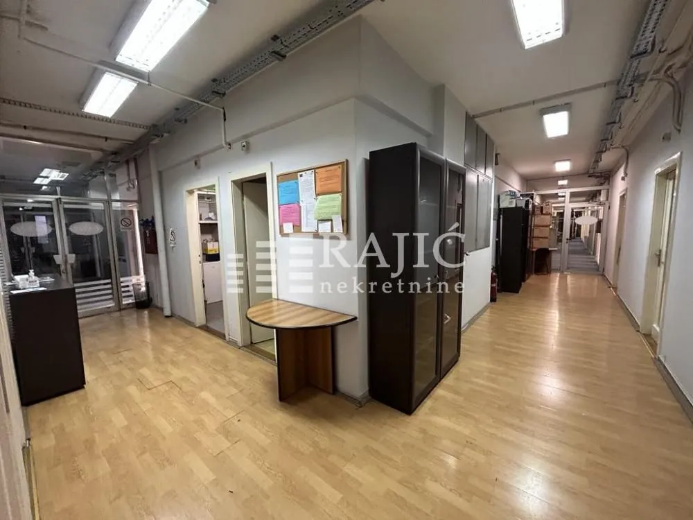 Rent, office space, 165m², Stari Grad, Beograd