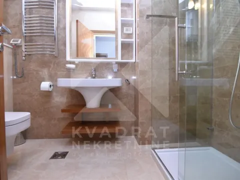 Rent, four bedroom apartment, 140m², Centar, Podgorica - image 15