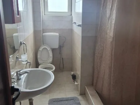 Izdavanje, jednosoban stan, 51m², Centar, Bar - image 8