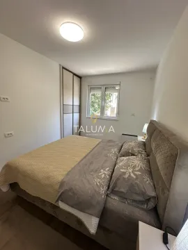 Rent, three bedroom apartment, 100m², City Kvart, Podgorica - image 7