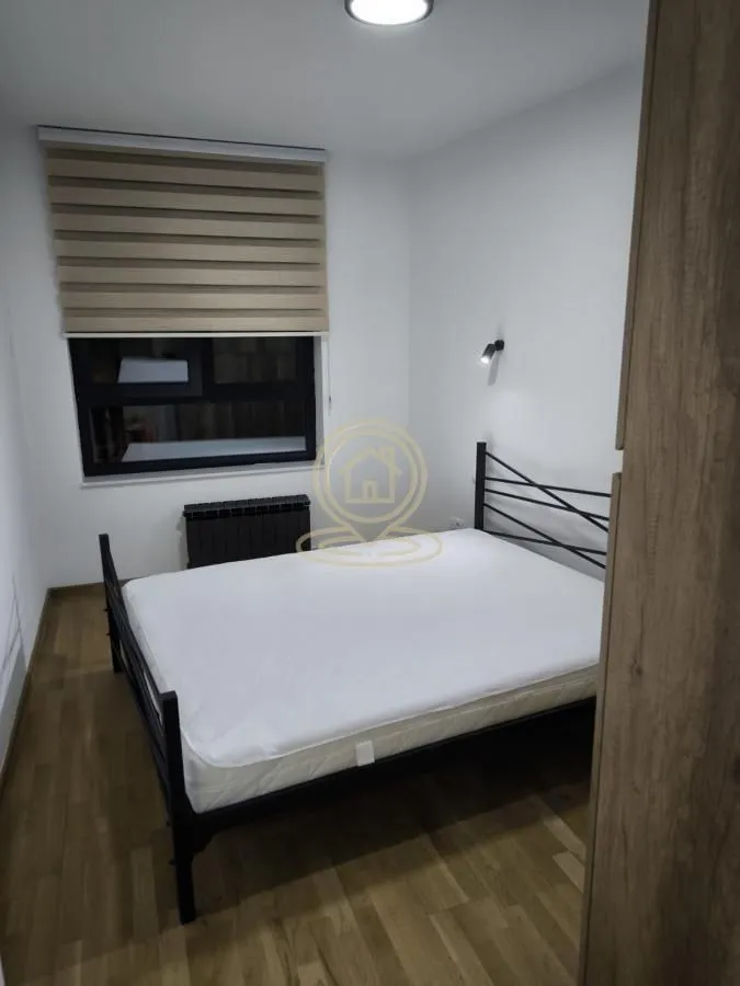 Izdavanje, trosoban stan, 60m², Južni Bulevar, Vračar Sve Podlokacije
