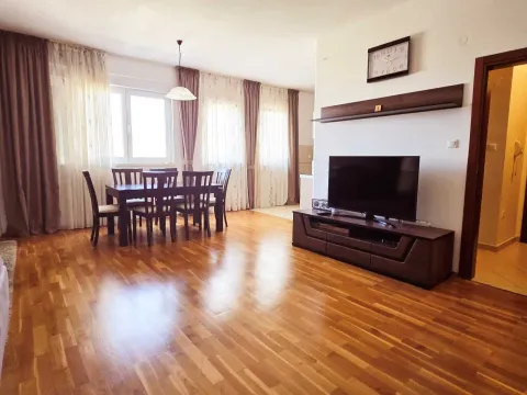 Rent, three bedroom apartment, 101m², Centar, Bar - image 2