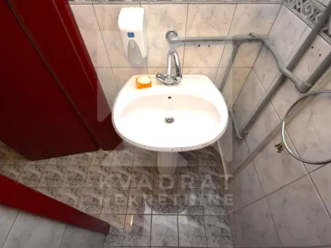 Prodaja, kuća, 370m², Zabjelo, Podgorica - image 27