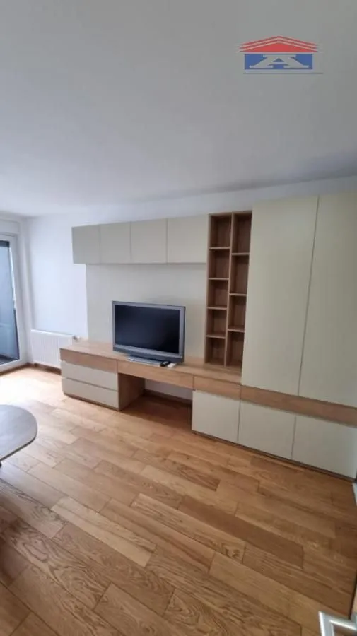 Izdavanje, garsonjera, 28m², Grbavica, Novi Sad Sve Podlokacije