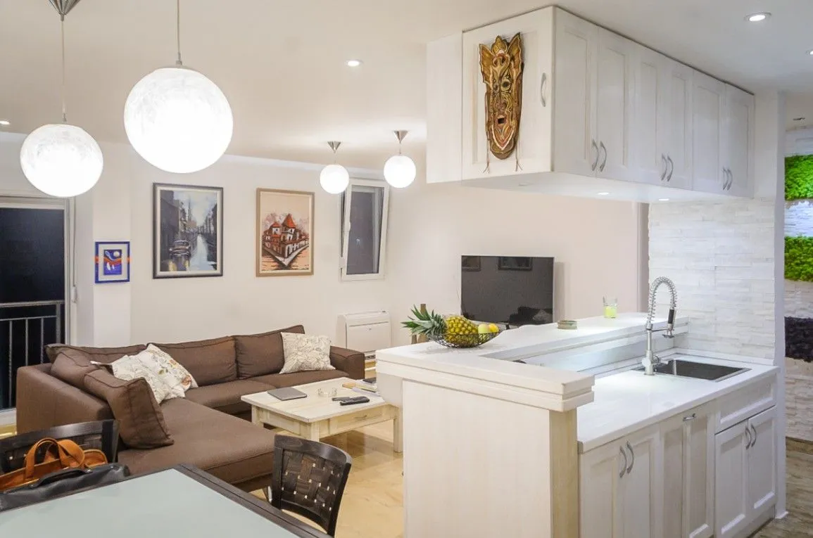 Izdavanje, dvosoban stan, 95m², Blok 5, Podgorica