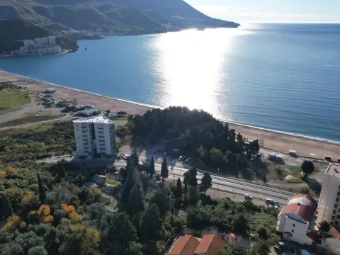 Prodaja, plac, 250m², Bečići, Budva - image 1