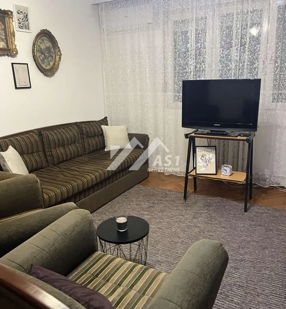 Izdavanje, jednosoban stan, 40m², Rotkvarija, Novi Sad Sve Podlokacije