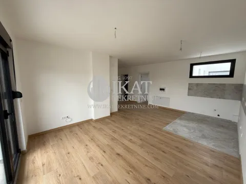 Prodaja, dvosoban stan, 67m², Centar, Pančevo - image 4