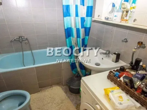 Sale, house, 230m², Jajinci, Voždovac Sve Podlokacije - image 8