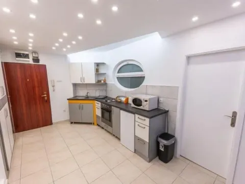 Izdavanje, jednosoban stan, 42m², Stari Grad, Beograd - image 4