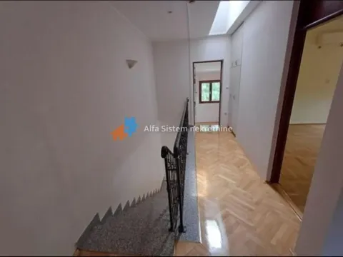 Izdavanje, stan, 210m², Savski Venac, Beograd - image 10
