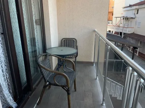 Izdavanje, dvosoban stan, 40m², Bečići, Budva - image 7