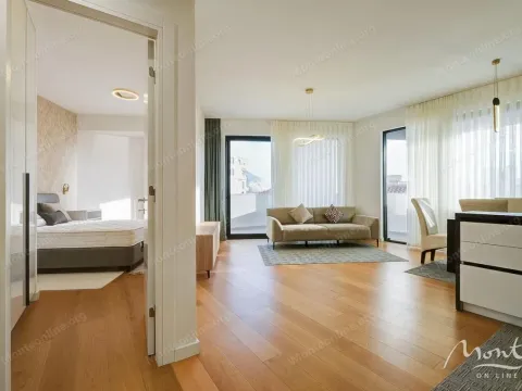 Sale, one bedroom apartment, 67m², Bečići, Budva - image 10