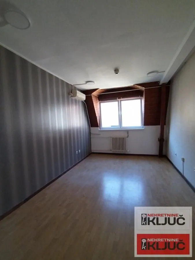 Rent, office space, 350m², Centar, Novi Sad