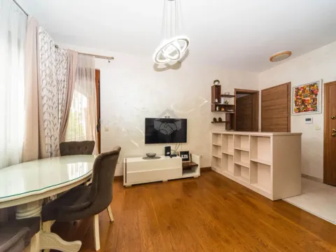 Rent, three bedroom apartment, 86m², Stara Varoš, Podgorica - image 4