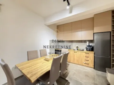 Izdavanje, dvosoban stan, 70m², Zabjelo, Podgorica - image 4