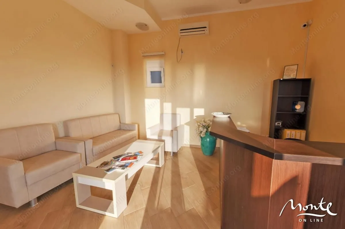 Sale, office space, 1100m², Kunje, Bar