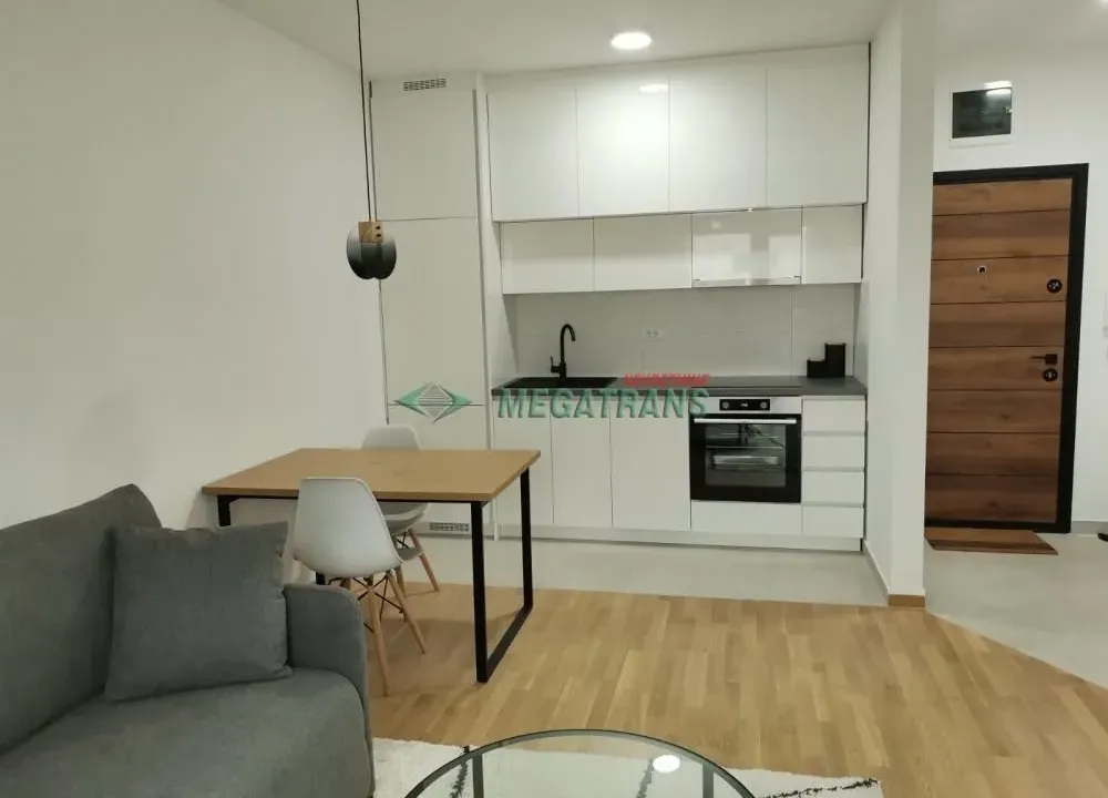 Izdavanje, dvosoban stan, 43m², Petrovaradin, Novi Sad