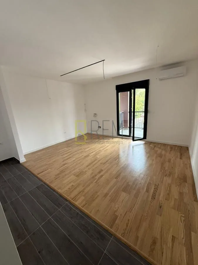 Prodaja, trosoban stan, 90m², Zagorič, Podgorica