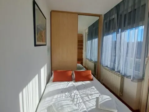 Izdavanje, jednosoban stan, 30m², Savski Venac, Beograd - image 4