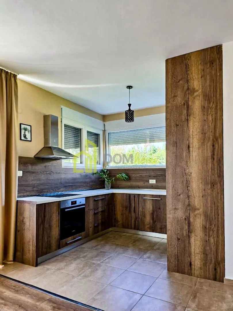 Rent, house, 194m², Tološi, Podgorica