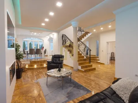 Rent, office space, 418m², Jajinci, Voždovac Sve Podlokacije