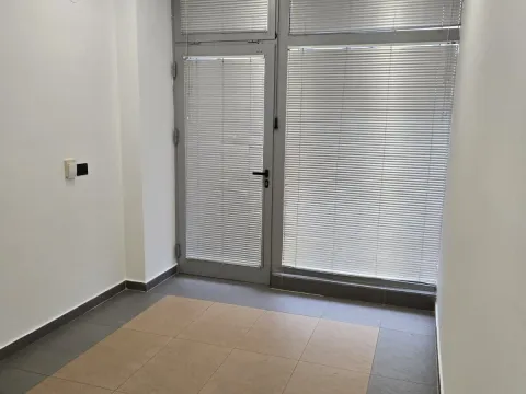 Rent, office space, 60m², Blok 9, Podgorica - image 3