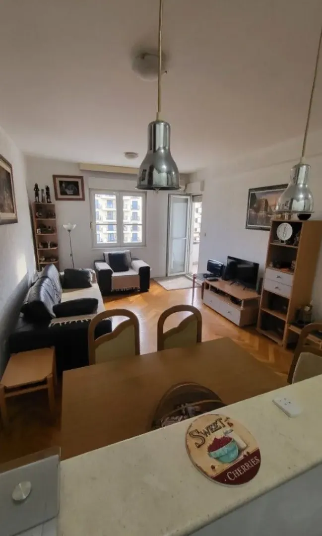 Izdavanje, jednosoban stan, 45m², Ljubović, Podgorica