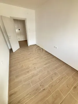 Prodaja, trosoban stan, 72m², Pantelej, Niš - image 9