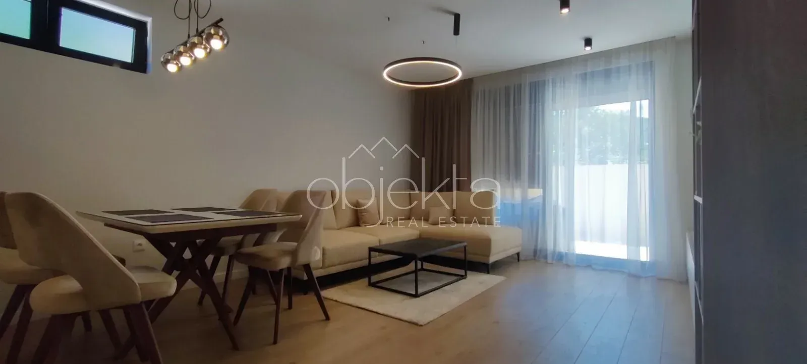 Izdavanje, stan, 83m², Tivat, Crna Gora