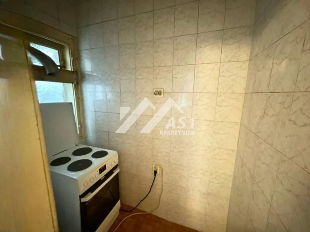 Prodaja, trosoban stan, 80m², Centar, Novi Sad