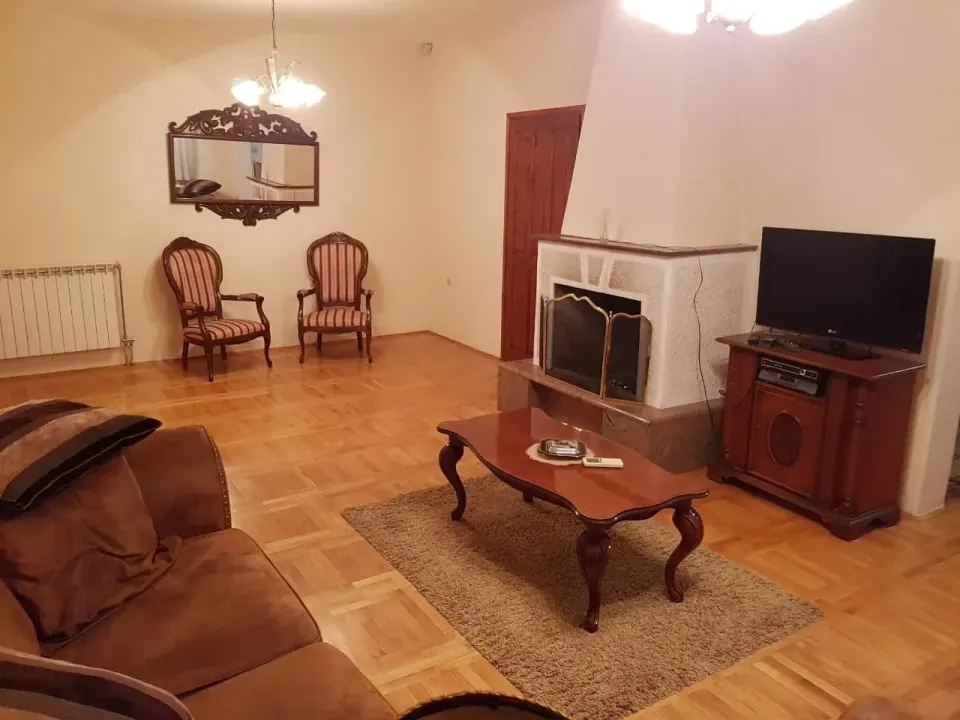Rent, house, 170m², Zabjelo, Podgorica