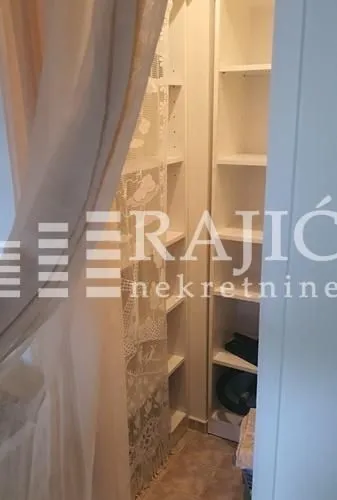 Rent, four bedroom apartment, 75m², Denkova Basta, Zvezdara Sve Podlokacije