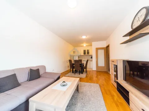 Sale, two bedroom apartment, 69m², Stari Aerodrom, Podgorica - image 3