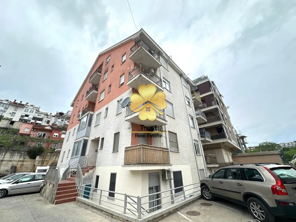 Rent, one bedroom apartment, 44m², Malo Brdo, Podgorica