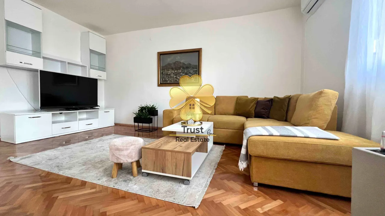 Izdavanje, dvosoban stan, 65m², Stari Aerodrom, Podgorica