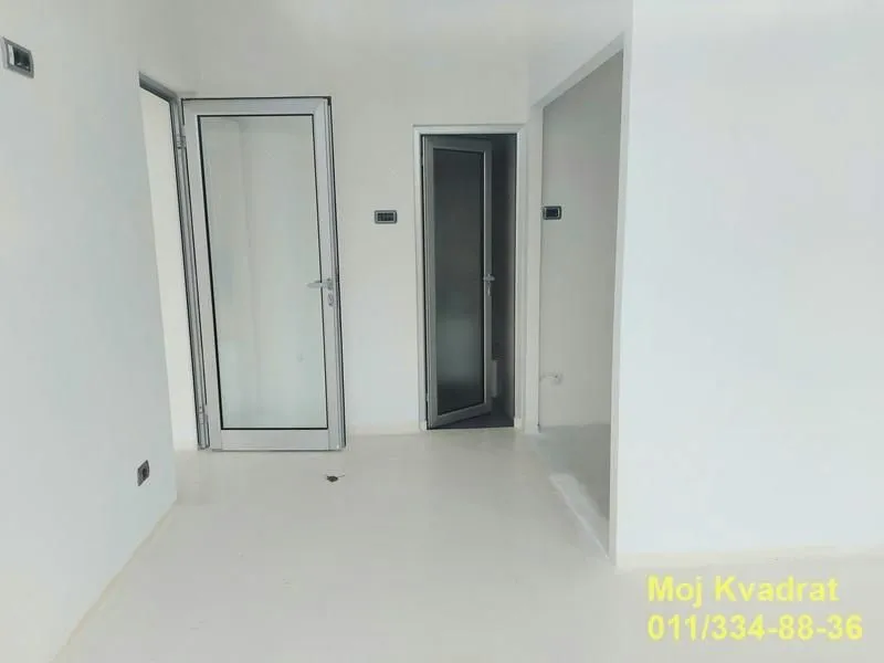 Izdavanje, poslovni prostor, 46m², Južni Bulevar, Vračar Sve Podlokacije