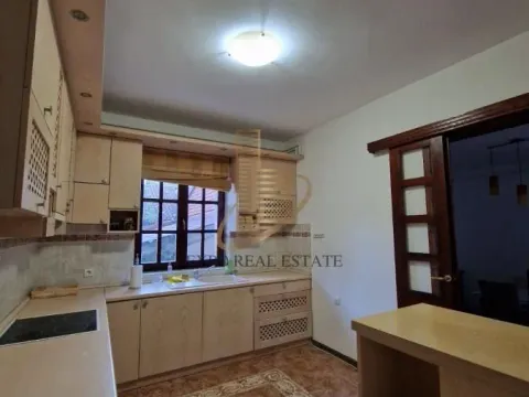 Izdavanje, poslovni prostor, 450m², Bulevar Evrope, Novi Sad Sve Podlokacije - image 4