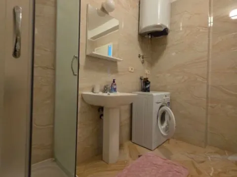 Rent, two bedroom apartment, 85m², Rafailovići, Budva - image 7