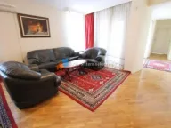 Izdavanje, četvorosoban stan, 140m², Čukarica, Beograd - image 1