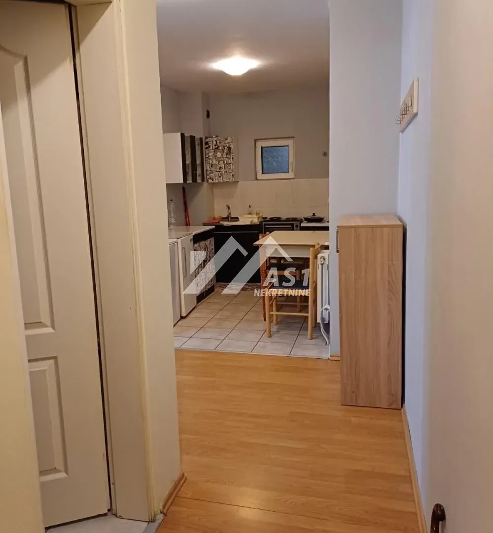 Izdavanje, dvosoban stan, 52m², Grbavica, Novi Sad Sve Podlokacije