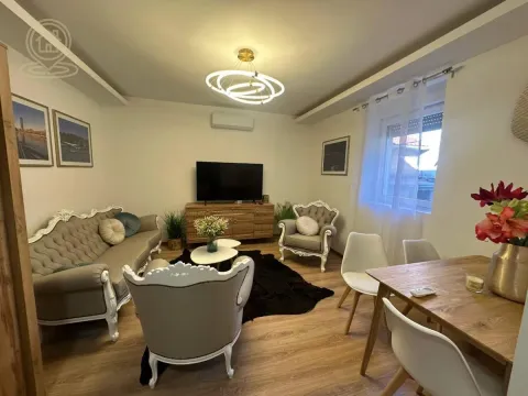 Izdavanje, trosoban stan, 57m², Savski Venac, Beograd - image 9