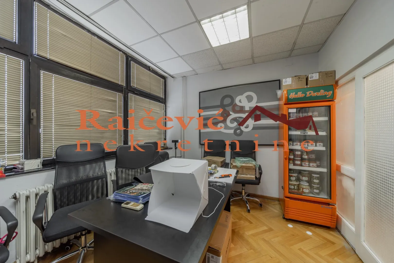 Izdavanje, poslovni prostor, 315m², Banovo Brdo, Beograd